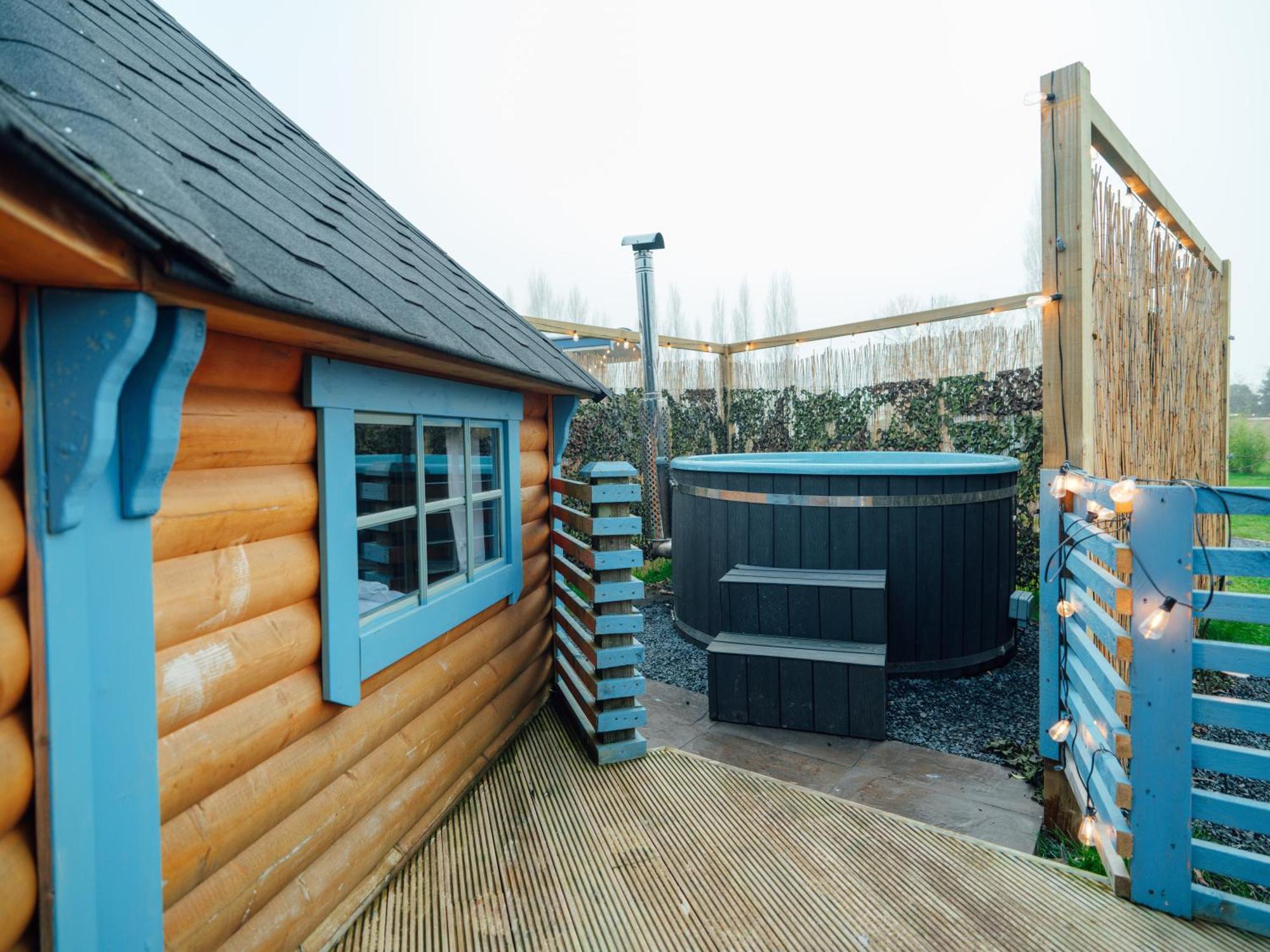 Villa Sunset Retreats The Double Hobbit Worcester Exterior foto